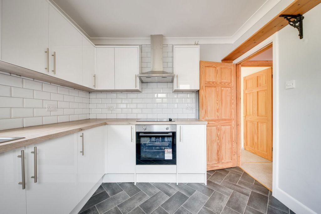 Property photo 1 of 30