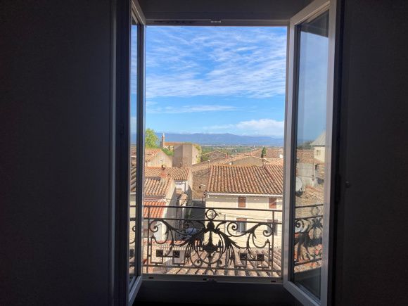 Property photo 3 of 35