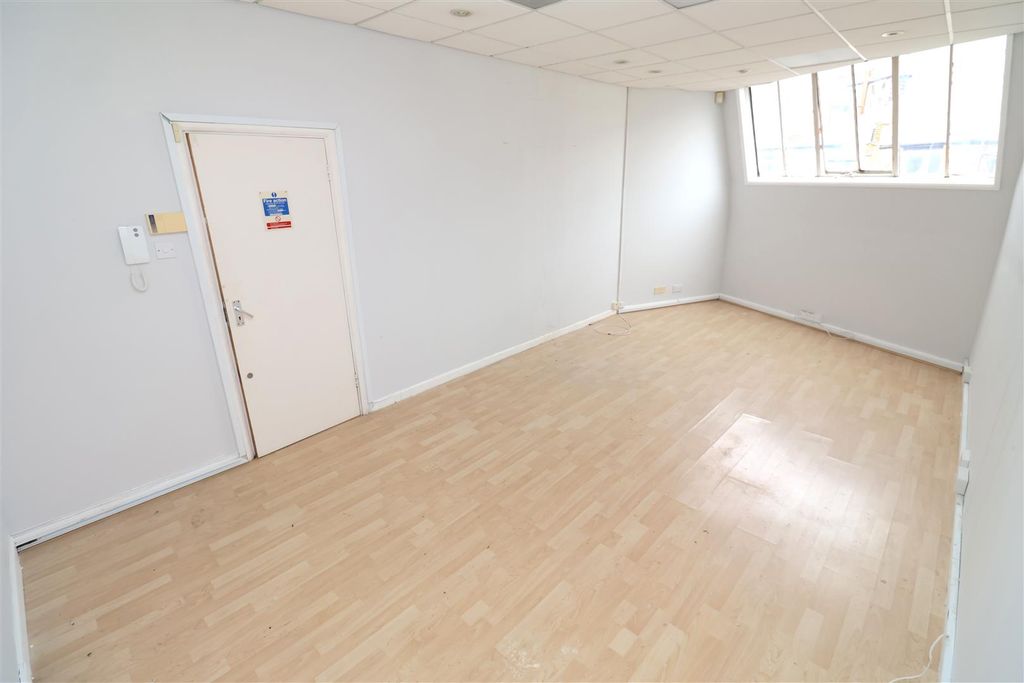 Property photo 2 of 6 Img_0656.Jpg