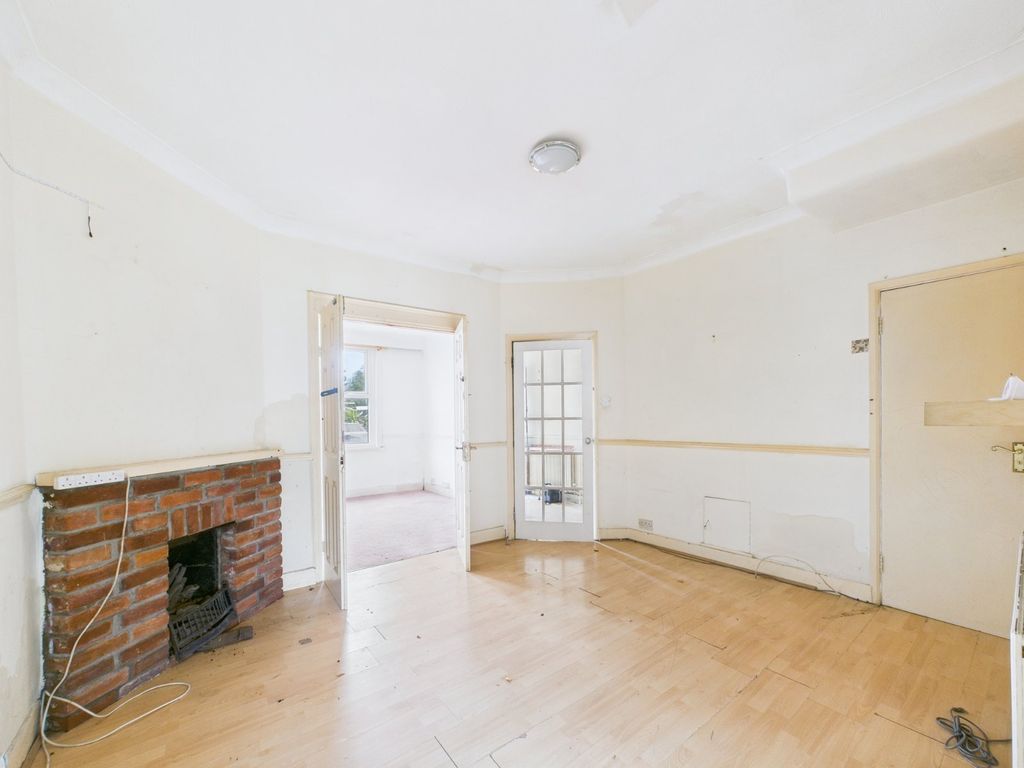 Property photo 2 of 14 Picture No. 02