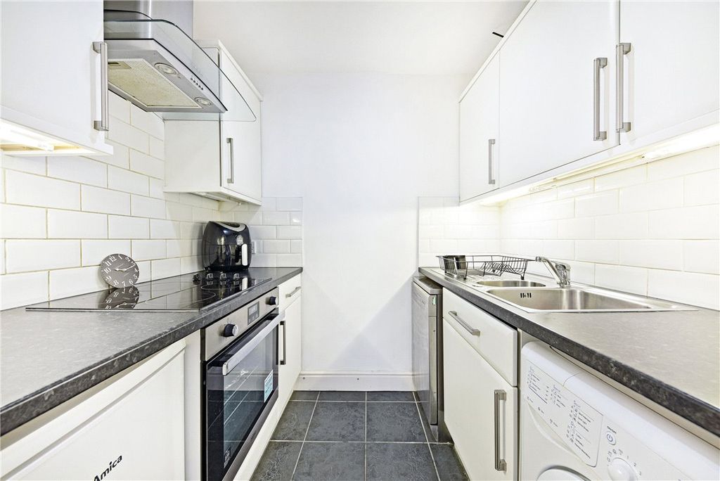 Property photo 2 of 15 Picture No. 19