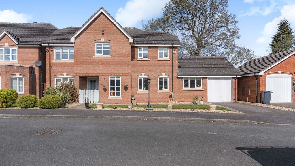 Property photo 1 of 31