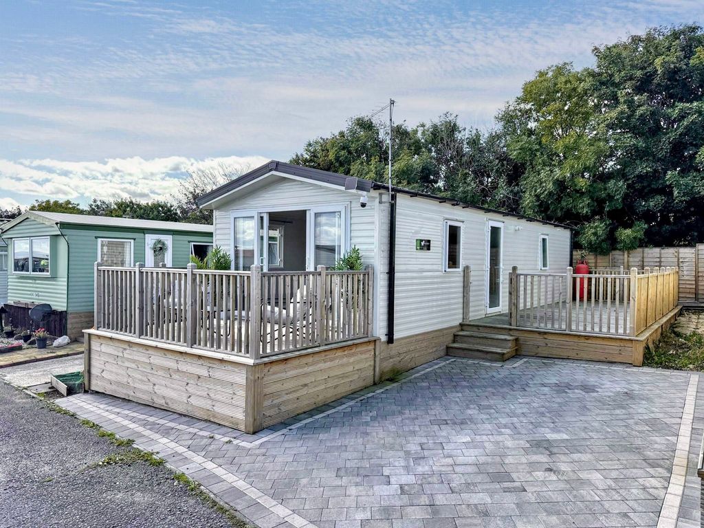Property photo 1 of 25