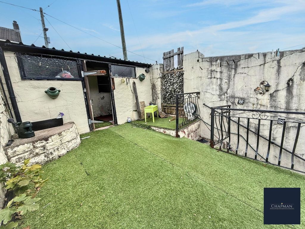 Property photo 3 of 13