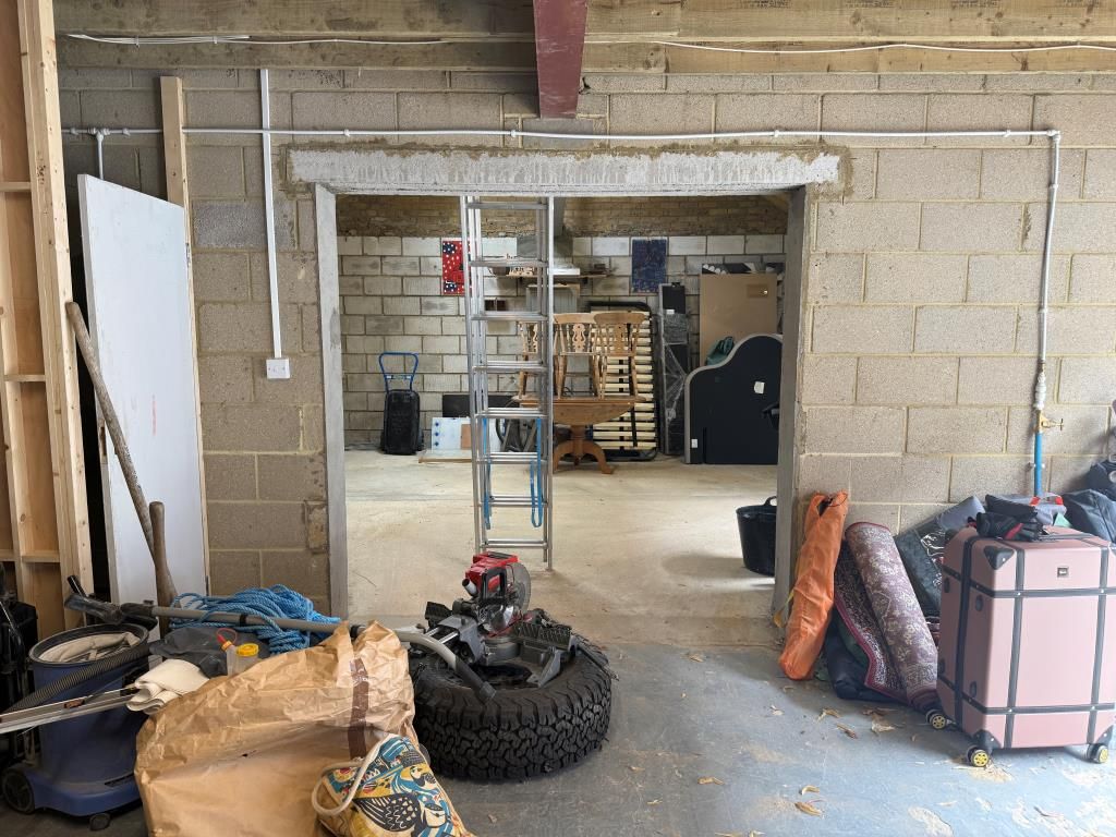 Property photo 3 of 10 Internal View Of Interlinking Workshops