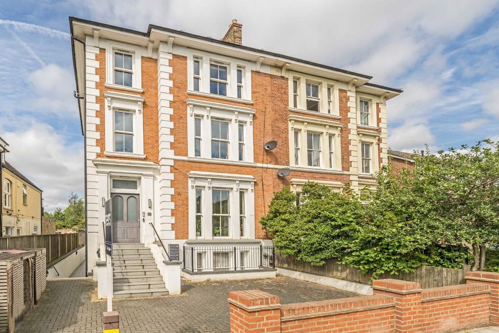 Property photo 1 of 6