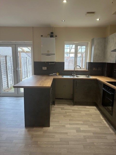 Property photo 3 of 17 Photo 4