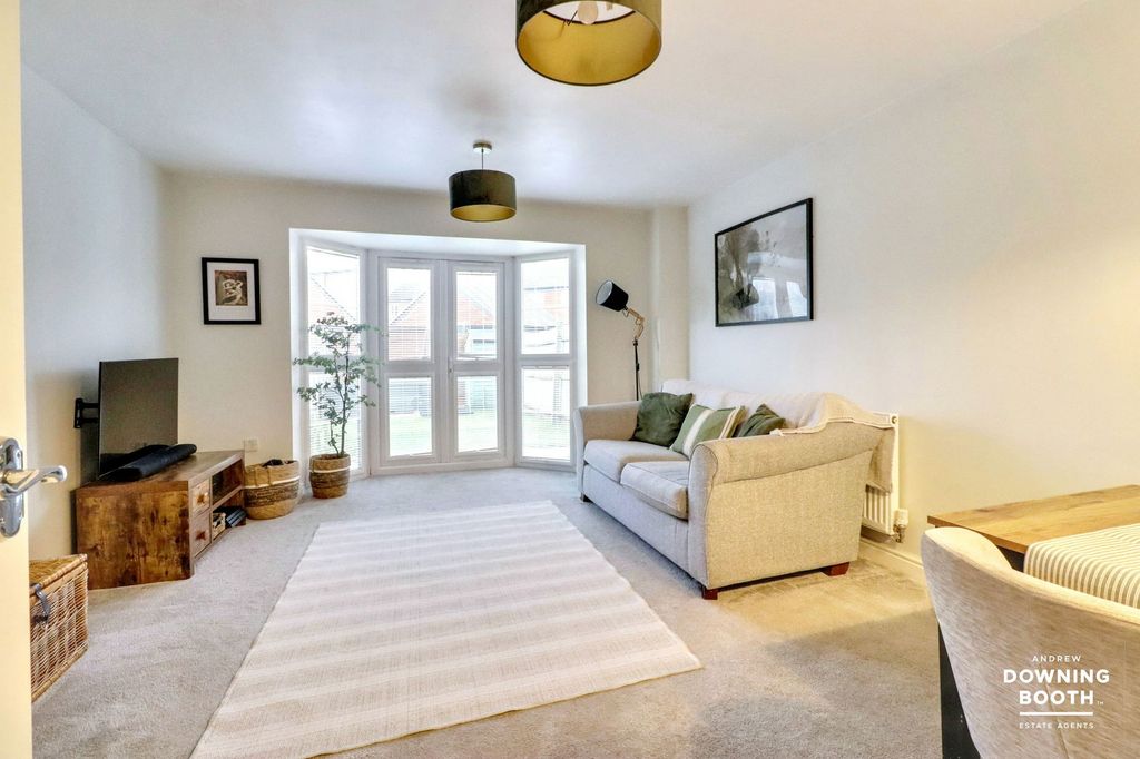 Property photo 3 of 33