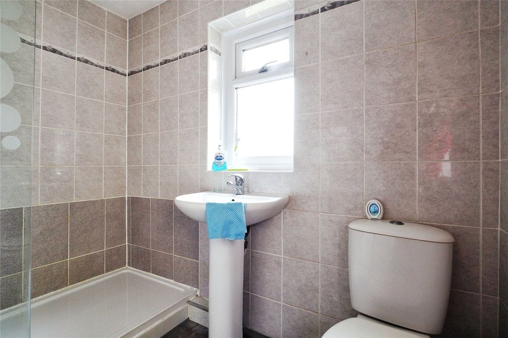 Property photo 3 of 17 Shower Room
