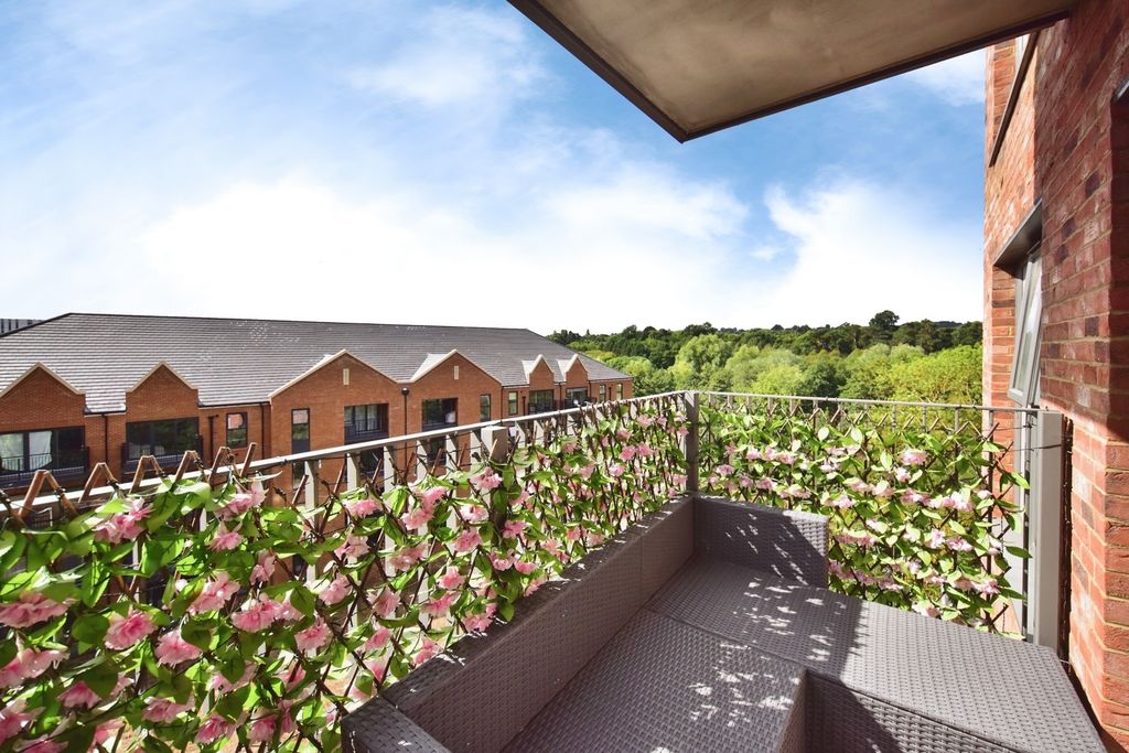 Property photo 1 of 16 Pbox-Img.Jpg