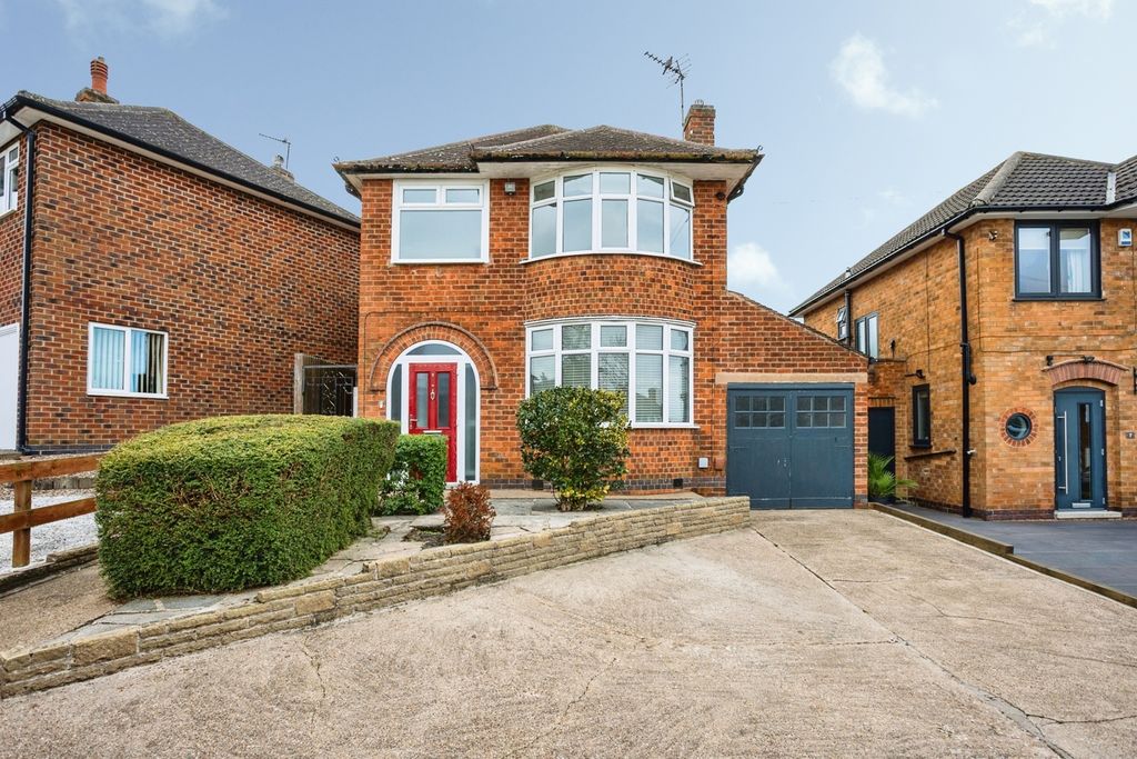 Property photo 1 of 17 Pbox-Img.Jpg
