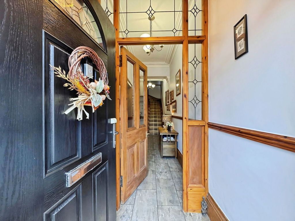Property photo 1 of 31