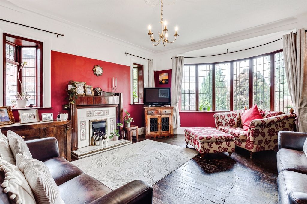 Property photo 2 of 17