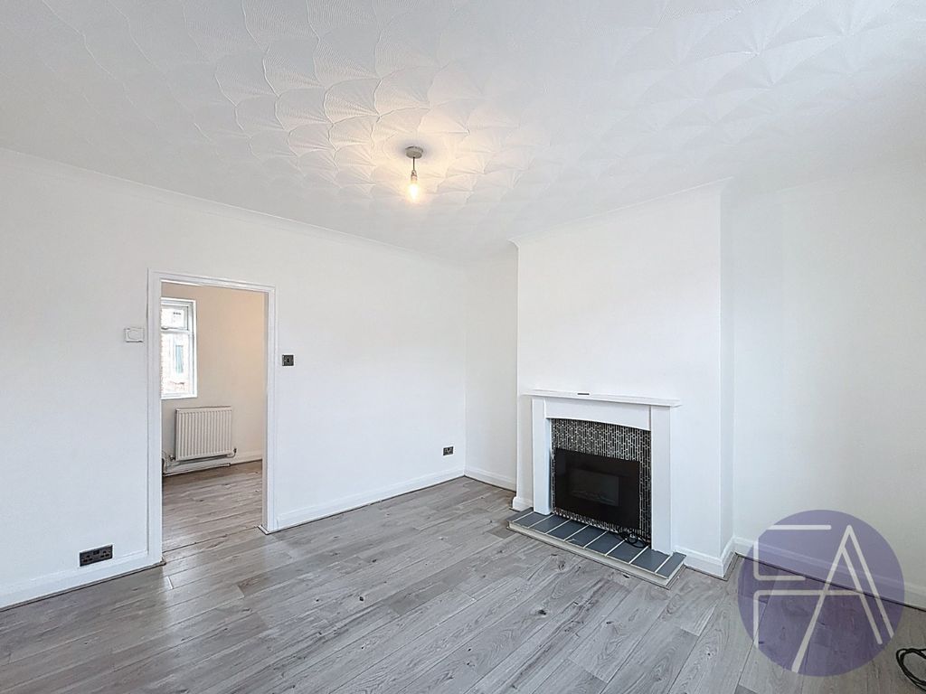 Property photo 2 of 17 4776995