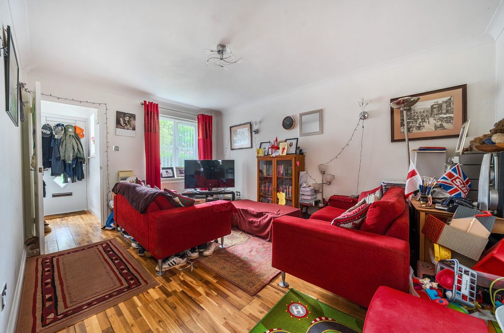 Property photo 3 of 11
