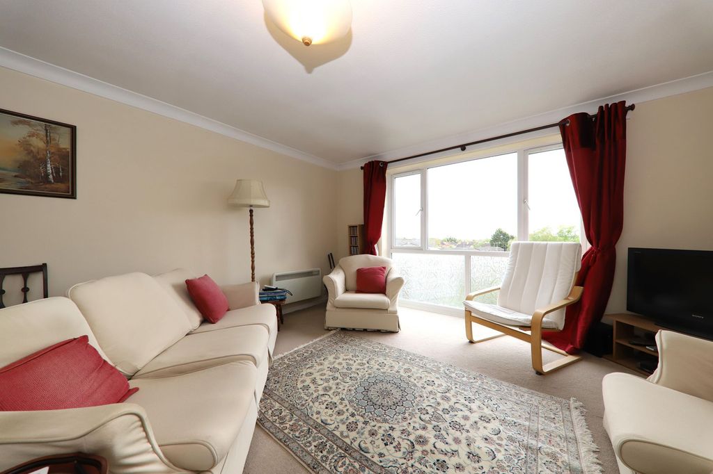 Property photo 2 of 8 Living Room (2)