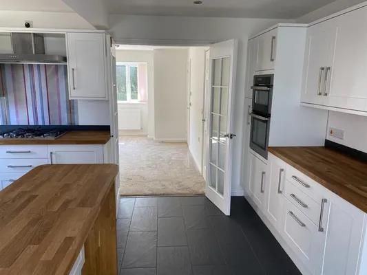 Property photo 3 of 9 25-Marigold-Crescent Kitchen 3.Png