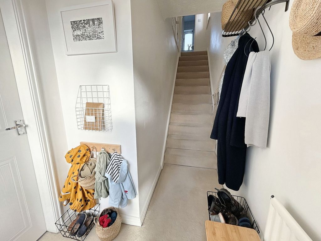 Property photo 3 of 35