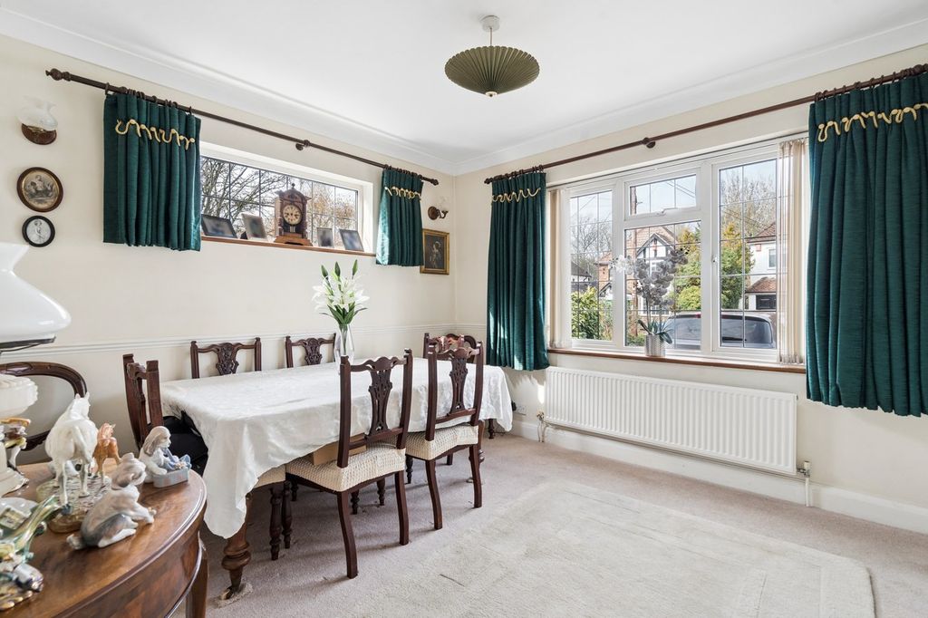 Property photo 3 of 24