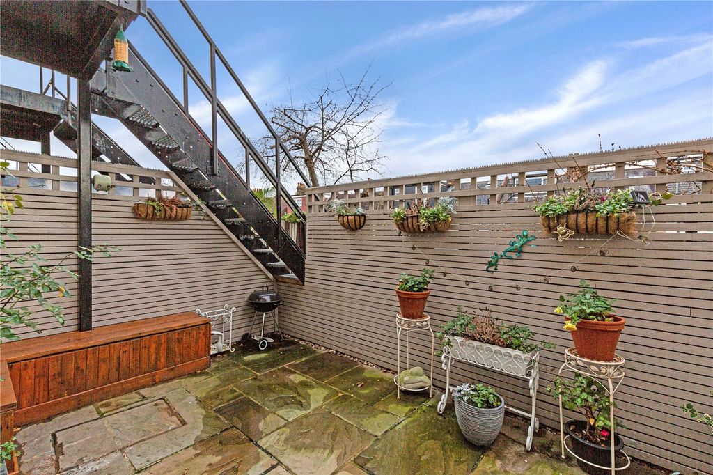 Property photo 3 of 11 Picture No. 02