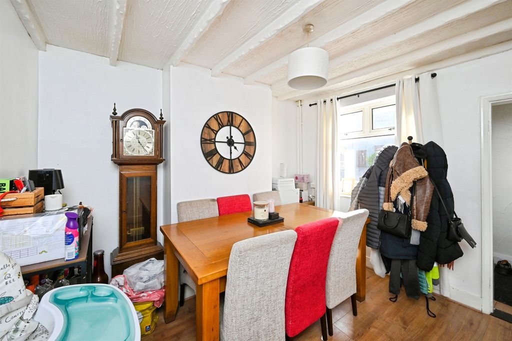 Property photo 2 of 20