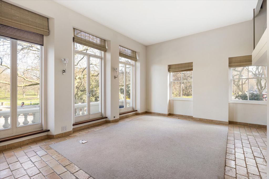 Property photo 2 of 13 Image