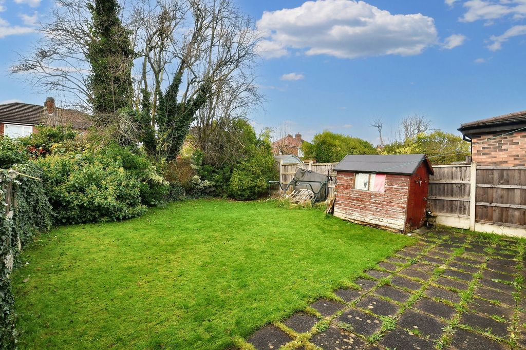 Property photo 2 of 20