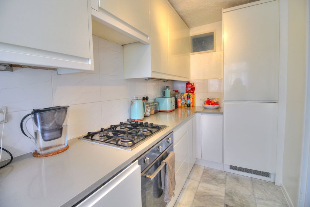 Property photo 3 of 19 Photo #3