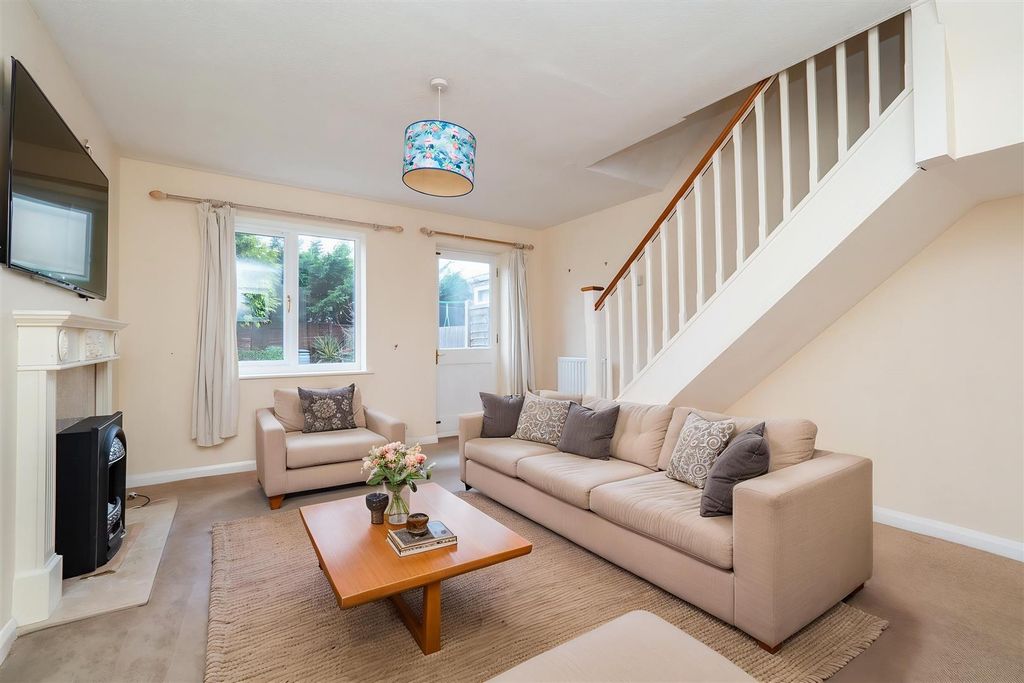 Property photo 2 of 9 CC-003 - Living Room - Scandinavian - 4 (1).Jpg