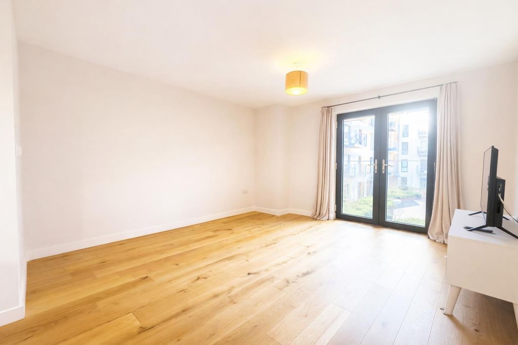 Property photo 3 of 16 Chatgpt Image Jan 7, 2026, 07_22_41 Pm.Png