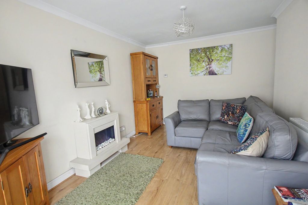 Property photo 3 of 13