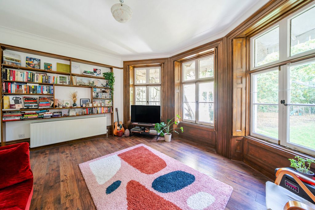 Property photo 2 of 13 1536726-9-6Ada058...