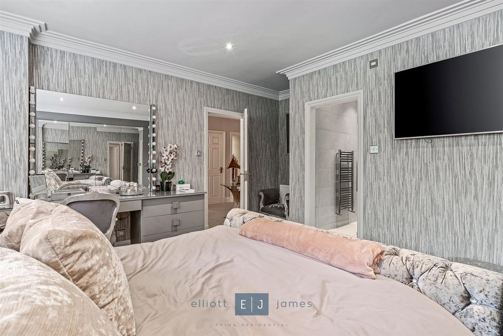 Additional image 21 of 4 bed detached house for saleWoodbury Hill, Loughton IG10
