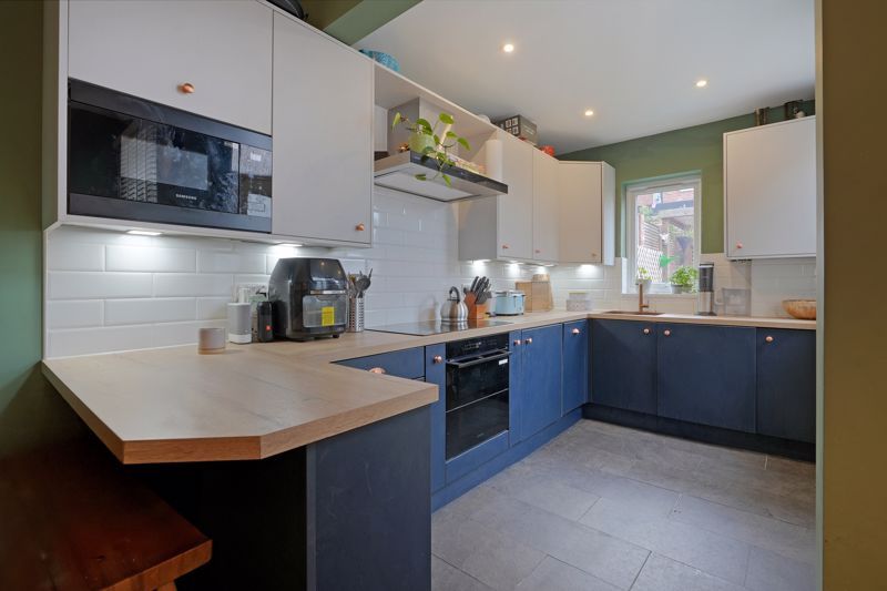 Property photo 3 of 36 Kitchen