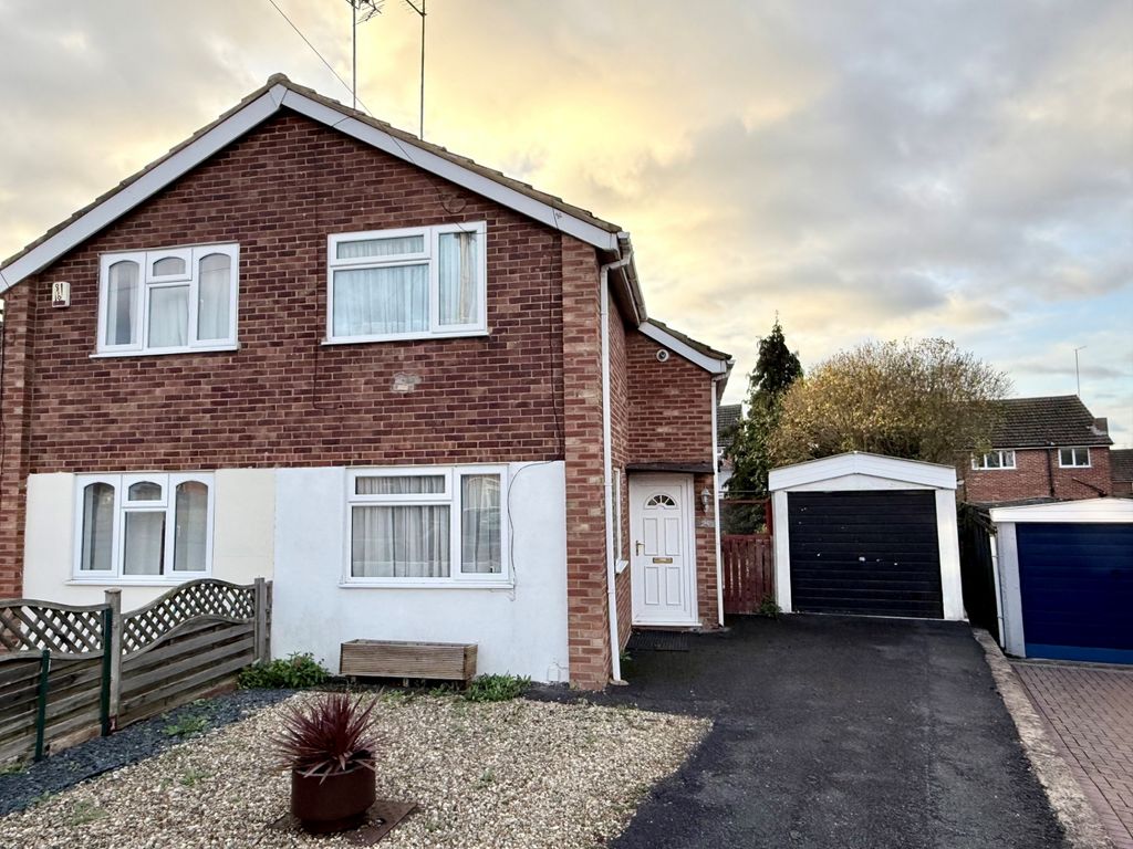 Property photo 1 of 10 Front