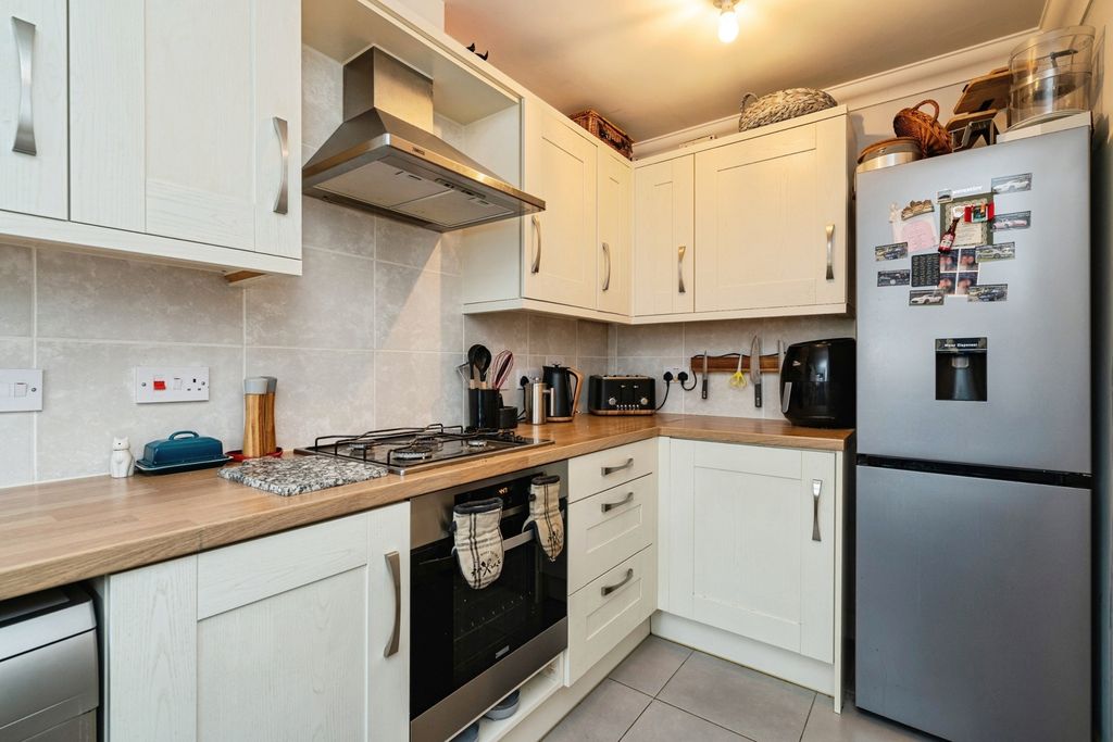 Property photo 3 of 19 Pbox-Img.Jpg