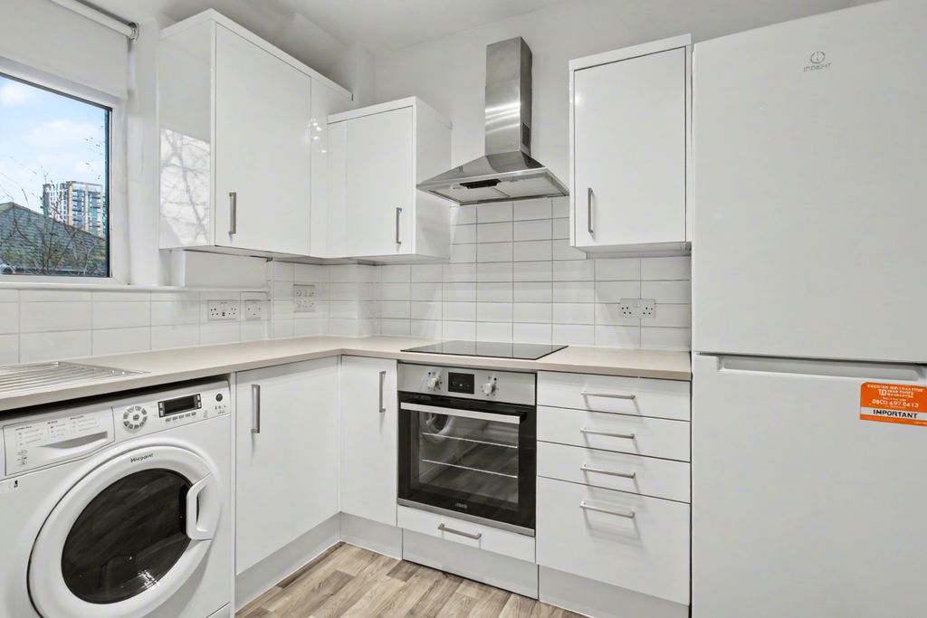 Property photo 3 of 10 3.Kitchen  (1).Jpg