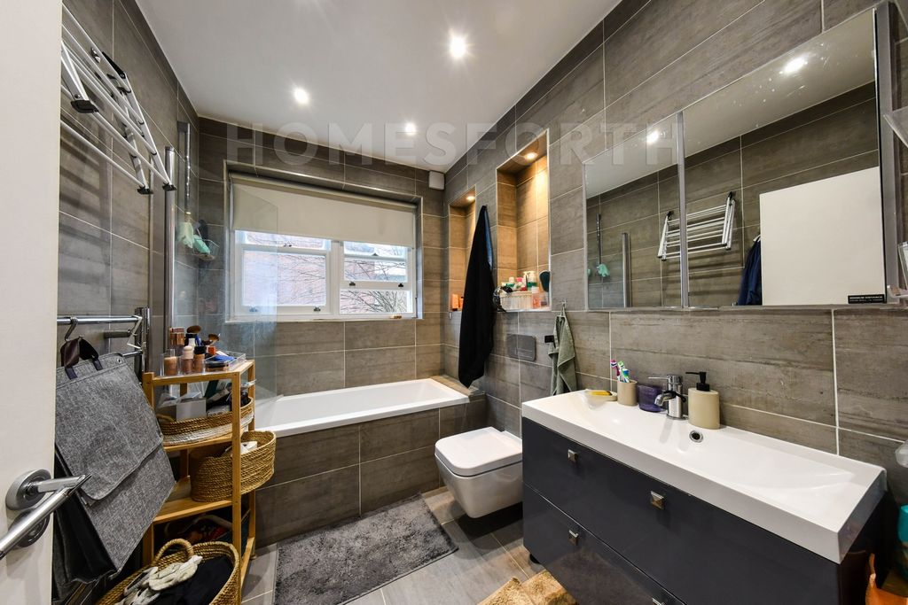 Property photo 2 of 8 Photo 1