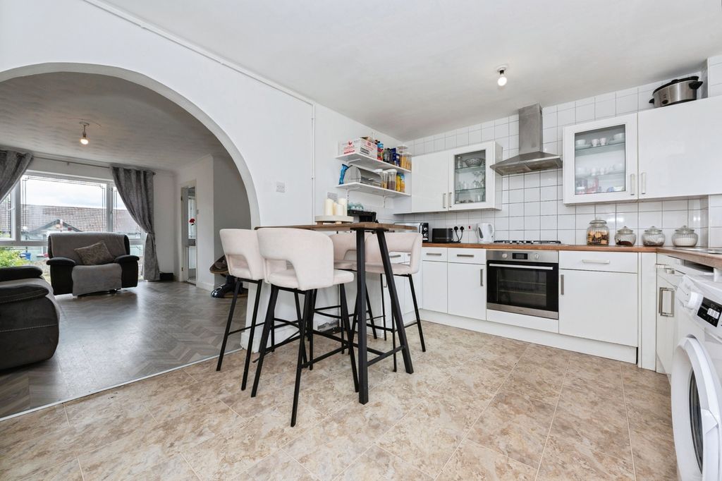 Property photo 1 of 16 Kitchen