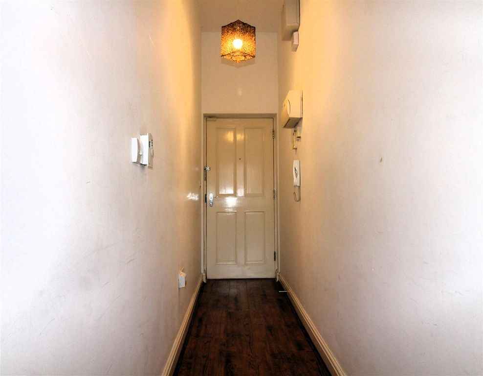 Property photo 3 of 12 Hallway