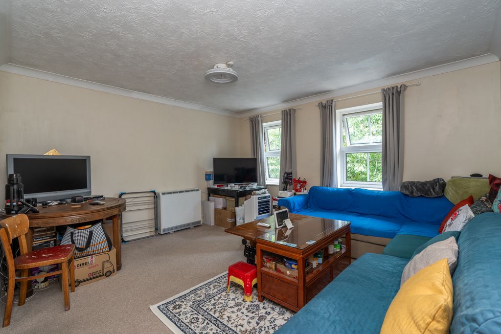 Property photo 2 of 9