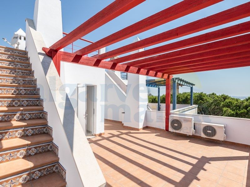 Property photo 2 of 30