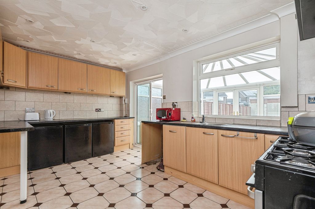 Property photo 2 of 15 Kitchen