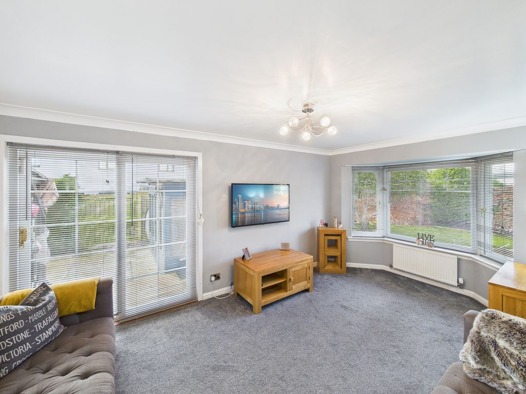 Property photo 2 of 31