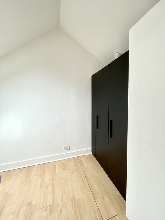 Property photo 3 of 6 Gallery