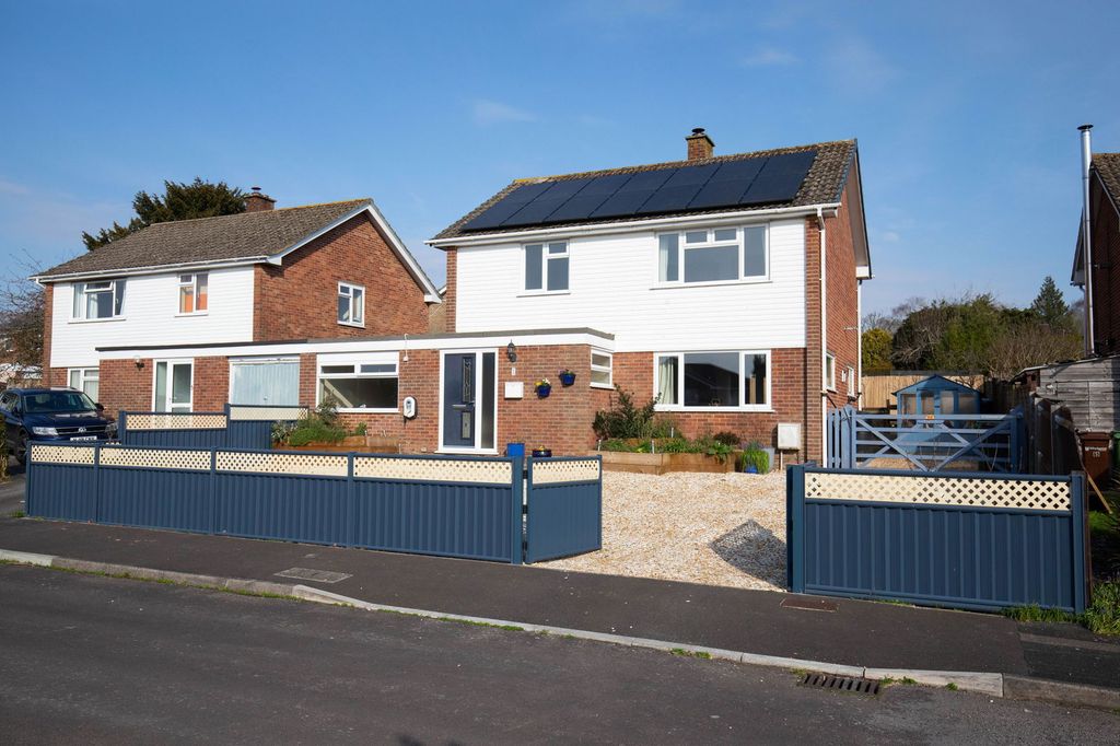 Property photo 1 of 16