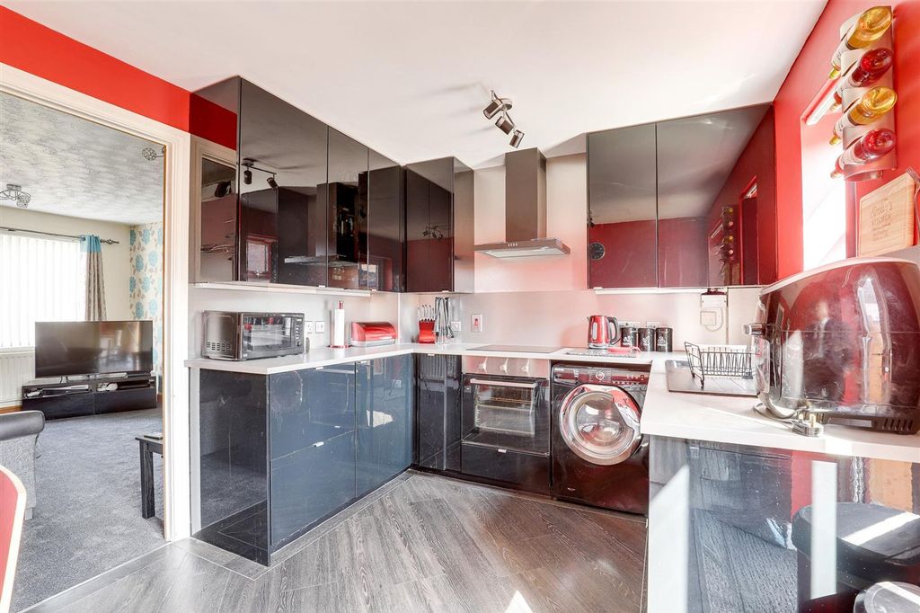 Property photo 2 of 13