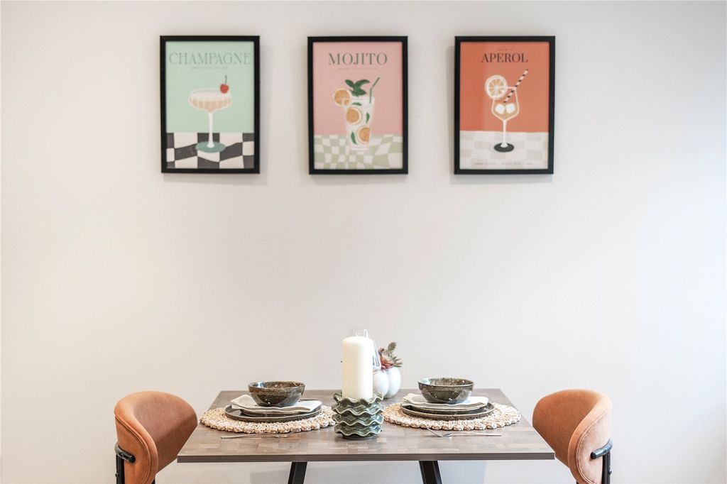 Property photo 3 of 8 Dining Area