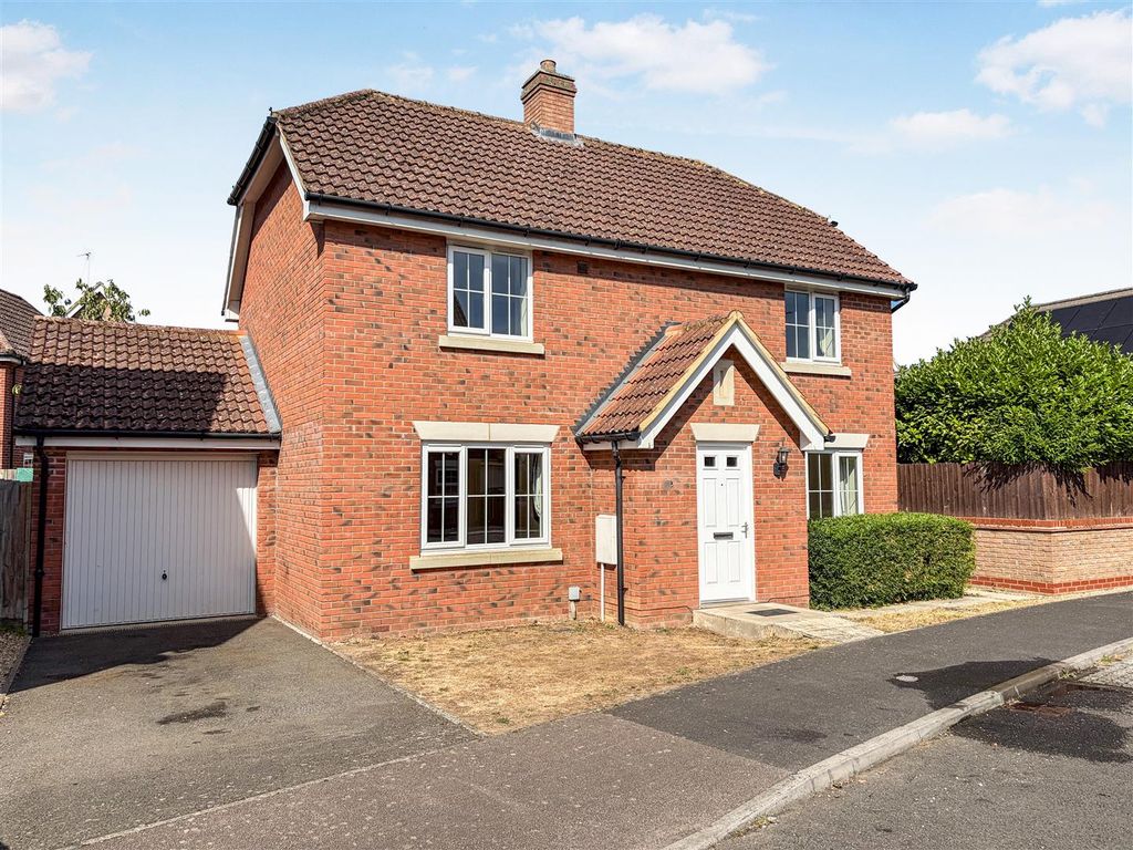 Property photo 1 of 17 Tlc_A1Eb04E6-Cbdc-4Adf-Bc97-2c0A64A3A73F_685Bbe9.J