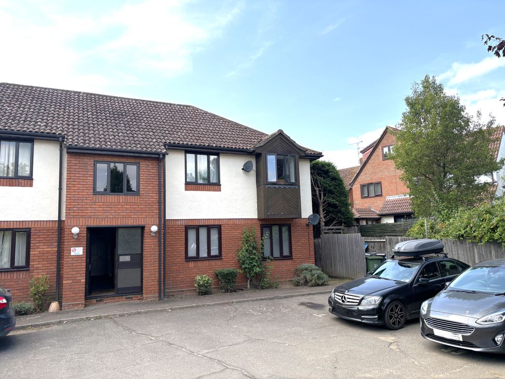 Property photo 1 of 8